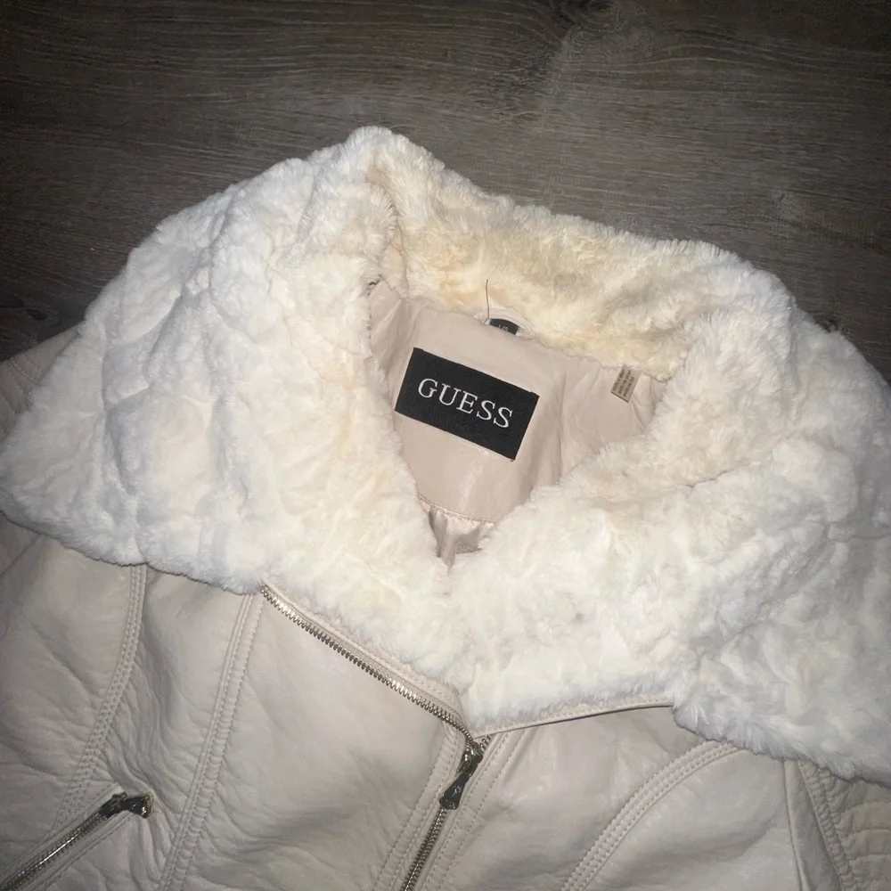Guess Women's Light Beige Leather Jacket with Faux Fur Collar - Picture 9 of 9